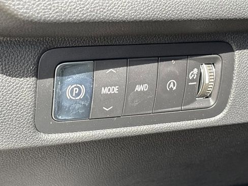 New 2026 Chevrolet Traverse Z71 w/ Enhanced Driving Package AWD/4WD image 28