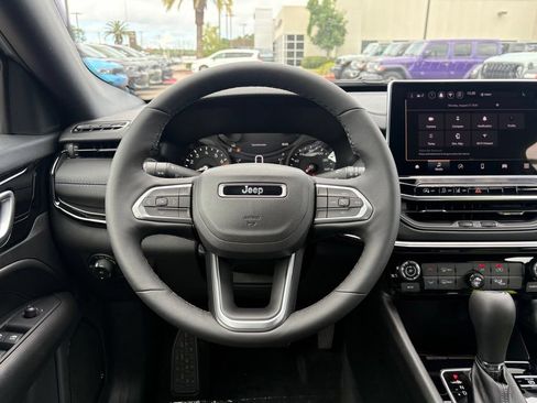 New 2026 Jeep Compass Latitude AWD/4WD image 29
