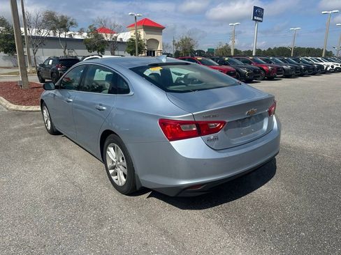 Used 2017 Chevrolet Malibu LT w/ Driver Confidence Package image 7