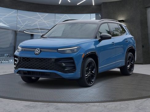 New 2026 Volkswagen Tiguan SE R-Line AWD/4WD image 2