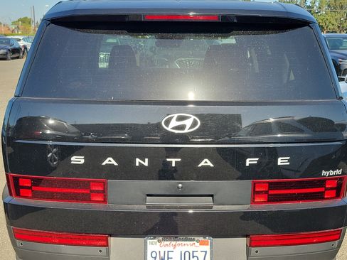 Used 2026 Hyundai Santa Fe SE FWD image 5