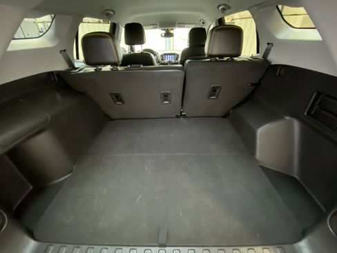 Used 2023 GMC Terrain AT4 image 30