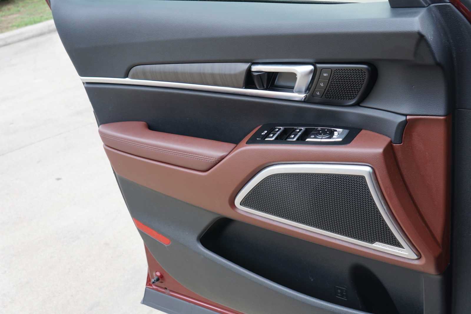 Certified 2023 Kia Telluride SX Prestige AWD/4WD image 15