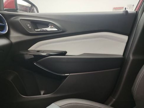 New 2026 Chevrolet Trax LT w/ Driver Confidence Package image 30