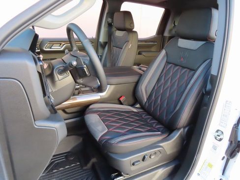 New 2025 Chevrolet Silverado 1500 RST AWD/4WD image 28