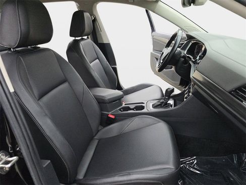 Used 2019 Volkswagen Jetta SEL image 12