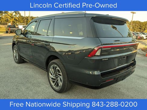 Certified 2025 Lincoln Navigator Reserve image 6