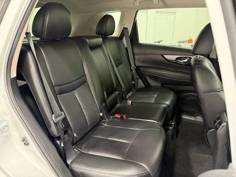 Used 2020 Nissan Rogue SL AWD/4WD image 36