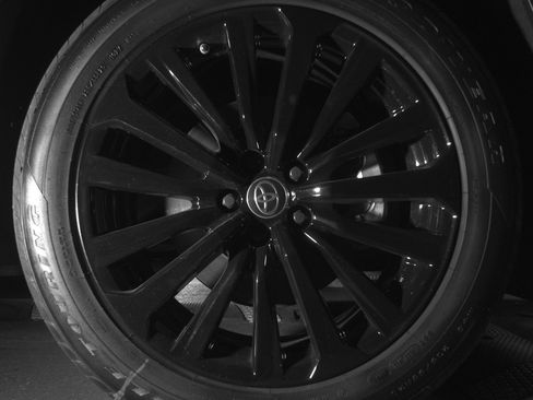 Used 2025 Toyota Highlander XSE image 13