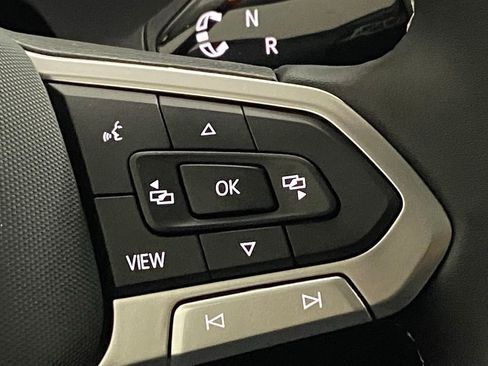 New 2026 Volkswagen Tiguan SE image 13