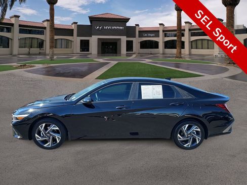 Used 2025 Hyundai Elantra Sport FWD image 5
