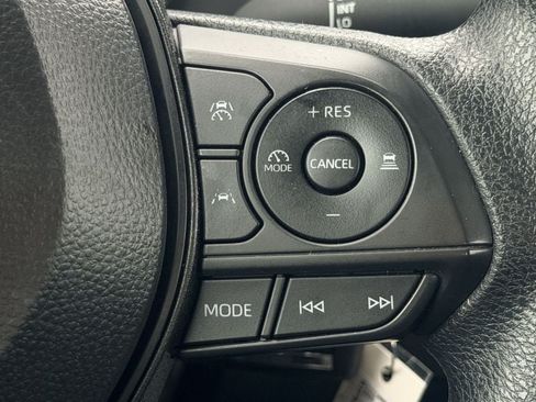 Used 2025 Toyota Corolla LE FWD image 19