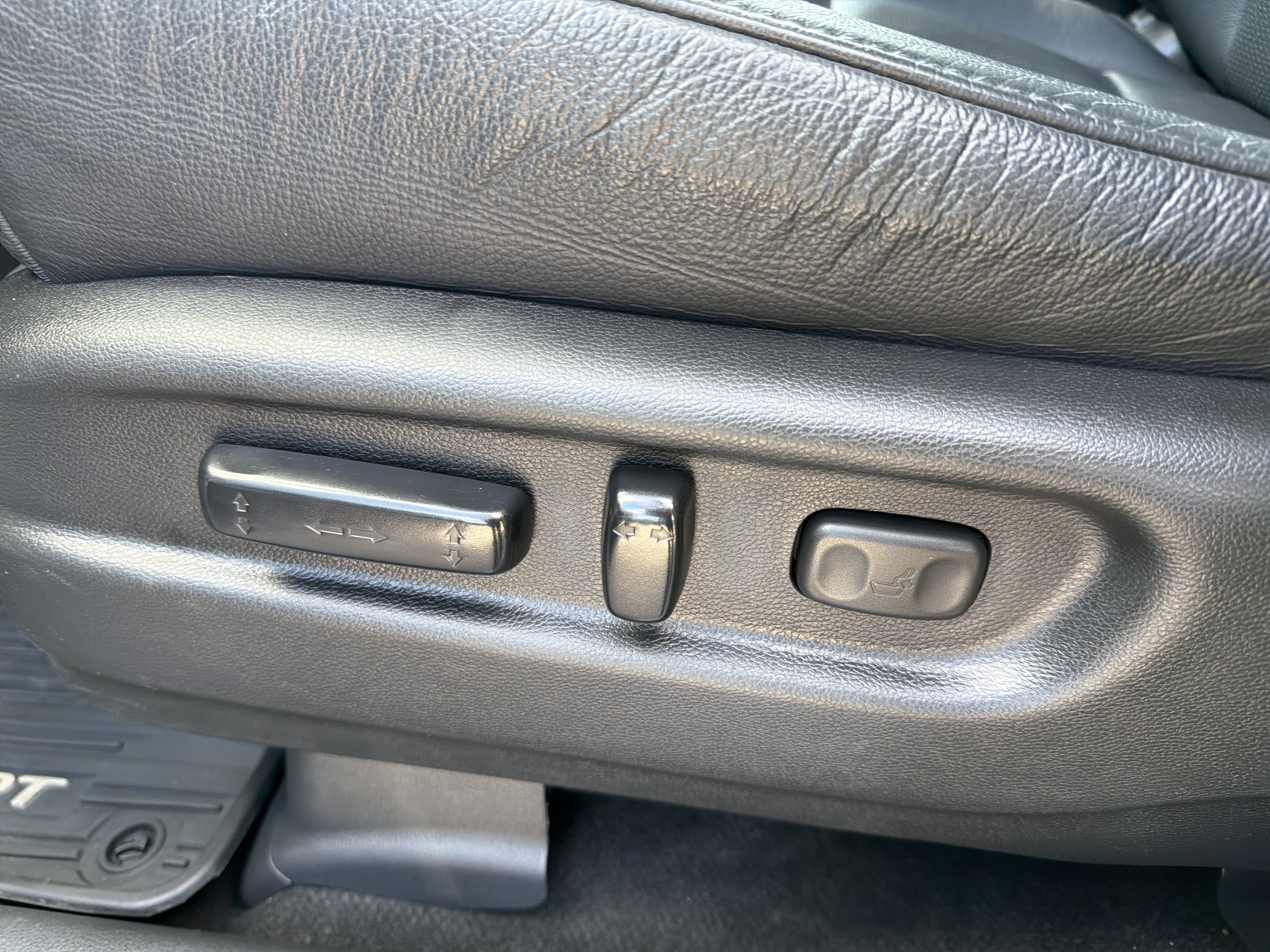 Used 2023 Honda Passport EX-L image 10