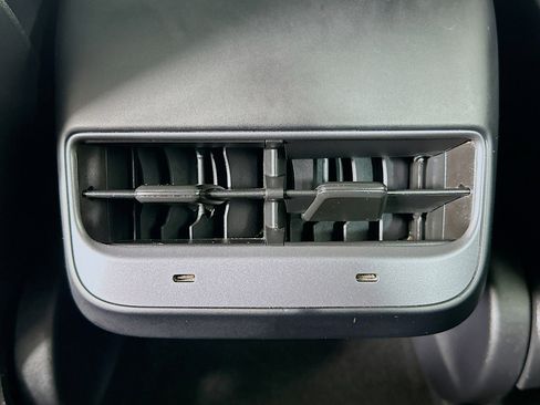 Used 2023 Tesla Model 3 Standard Range image 25