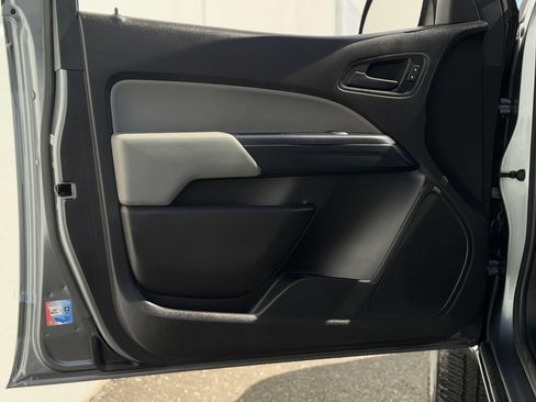 Used 2018 Chevrolet Colorado W/T RWD image 10