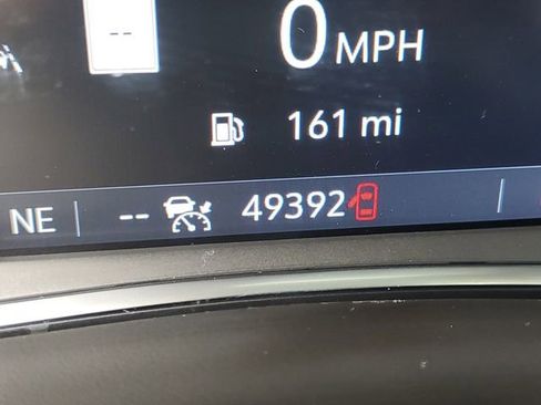 Used 2023 Chevrolet Equinox Premier image 13