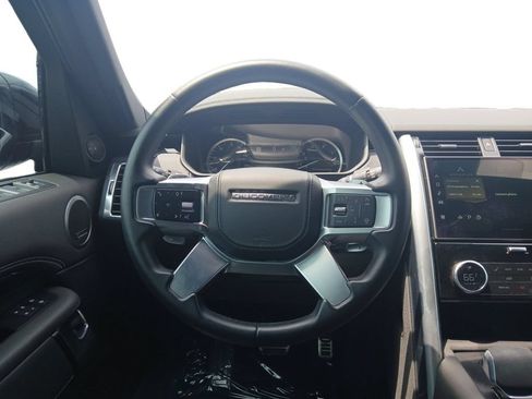 Used 2023 Land Rover Discovery Metropolitan Edition AWD/4WD image 12
