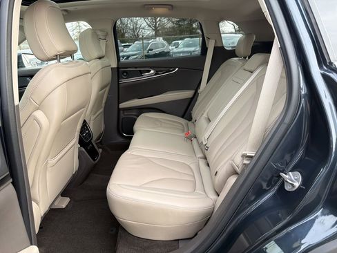 Certified 2022 Lincoln Nautilus Reserve w/ Equipment Group 201A image 13