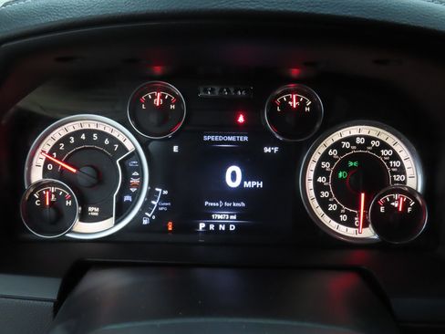 Used 2017 RAM 1500 Laramie w/ Convenience Group AWD/4WD image 12
