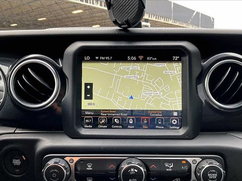 Used 2023 Jeep Wrangler Unlimited Sahara AWD/4WD image 13
