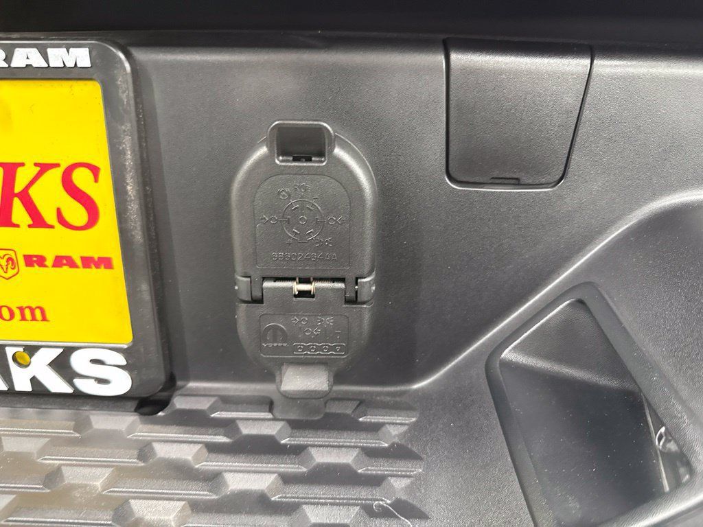 Used 2025 RAM 1500 Tradesman w/ Night Edition AWD/4WD image 8