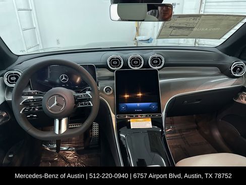 Certified 2025 Mercedes-Benz GLC 300 4MATIC image 19