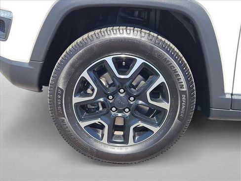 Used 2019 Jeep Compass Trailhawk w/ Cold Weather Group image 28