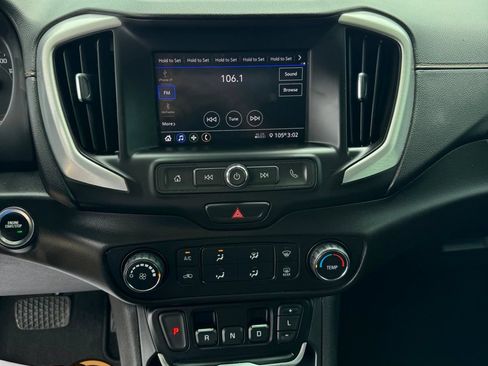 Used 2020 GMC Terrain SLE FWD image 23