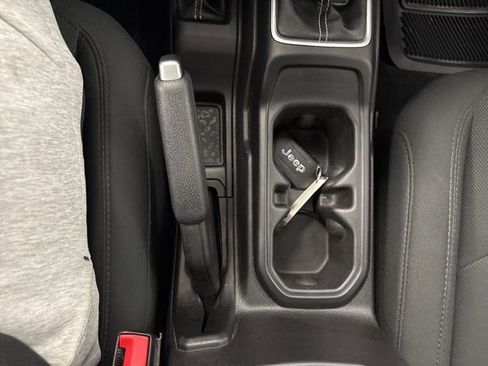 Used 2019 Jeep Wrangler Unlimited Sahara AWD/4WD image 43