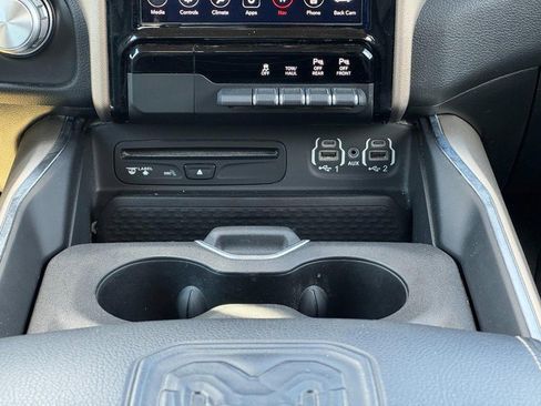 Used 2019 RAM 1500 Laramie image 14