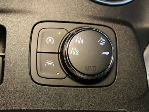 Used 2022 Chevrolet Traverse RS AWD/4WD image 29