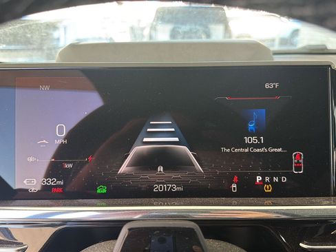 Used 2024 GMC Sierra EV Denali image 9