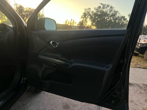 Used 2013 Nissan Versa 1.6 S Plus 4dr Sedan image 12