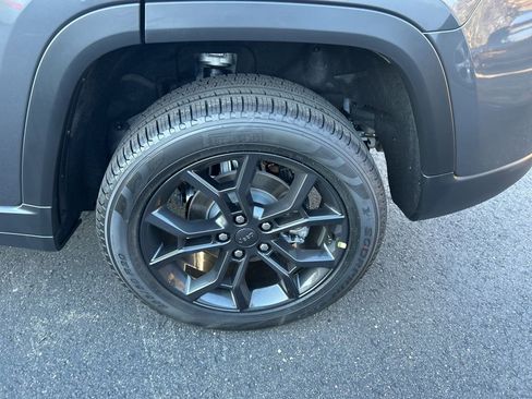 New 2025 Jeep Grand Cherokee Limited w/ Trailer Tow Package image 12