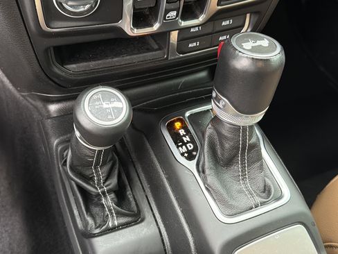 Used 2021 Jeep Wrangler Unlimited Sahara w/ Safety Group image 31