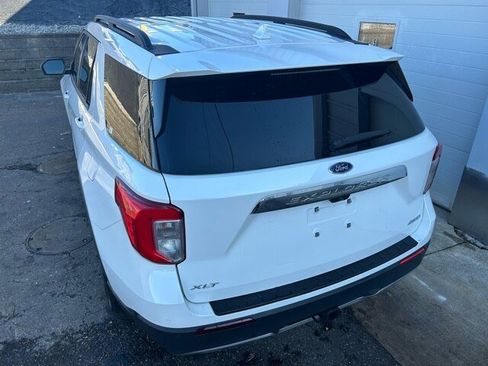 Certified 2023 Ford Explorer XLT w/ Equipment Group 202A image 4