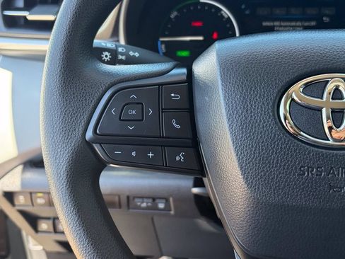 Certified 2026 Toyota Sienna LE FWD image 37