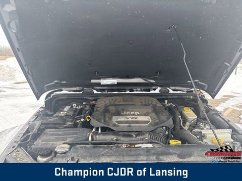 Used 2016 Jeep Wrangler Unlimited Sahara w/ Connectivity Group image 10