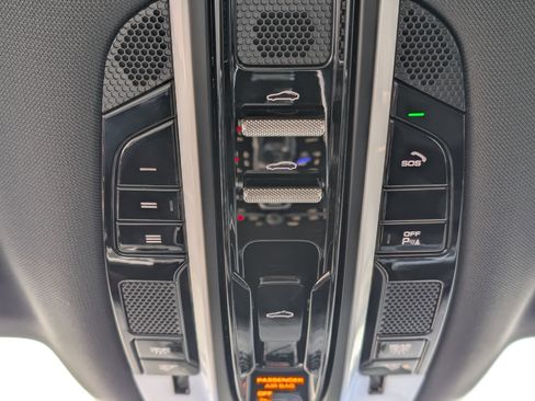 Used 2022 Porsche Panamera 4S image 43