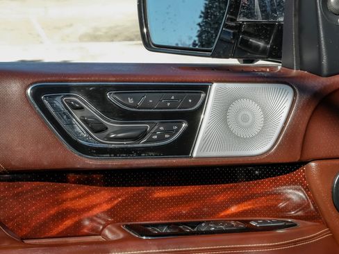 Used 2019 Lincoln Navigator Black Label w/ Cargo Package image 43