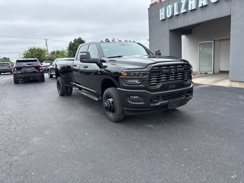 New 2026 RAM 3500 Tradesman AWD/4WD image 2