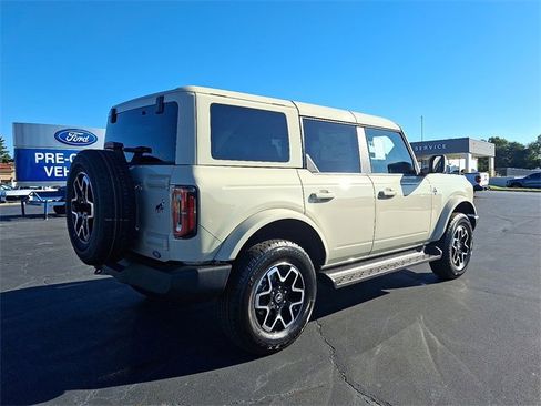 New 2025 Ford Bronco Outer Banks image 7