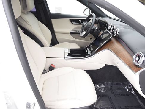 Used 2023 Mercedes-Benz C 300 Sedan image 16