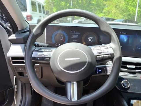 Used 2025 Hyundai Sonata SEL FWD image 19