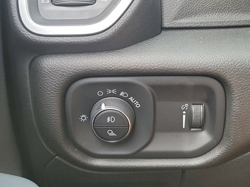 Used 2022 RAM 1500 Big Horn image 26