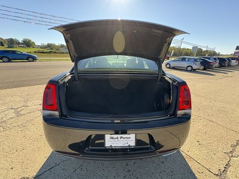 Used 2022 Chrysler 300 S RWD image 21