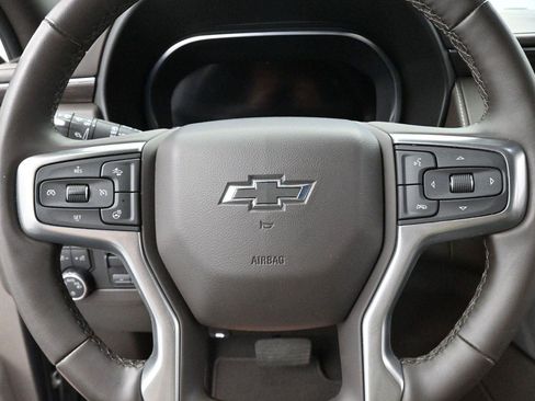Used 2024 Chevrolet Tahoe Z71 w/ Luxury Package AWD/4WD image 19