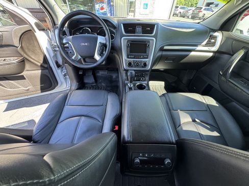 Used 2017 GMC Acadia Limited SLT AWD/4WD image 10