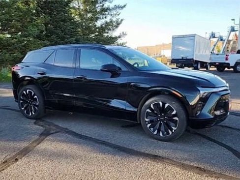 Certified 2024 Chevrolet Blazer EV RS image 2