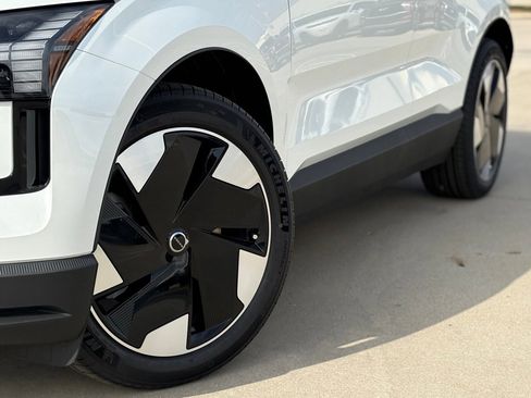 New 2026 Volvo EX30 Plus image 8
